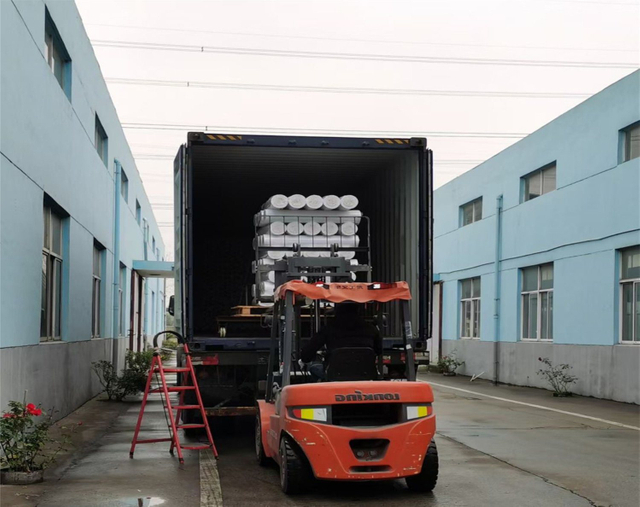 100% Polyester Chemical Bonding Embroidery Interlining for Peru Market