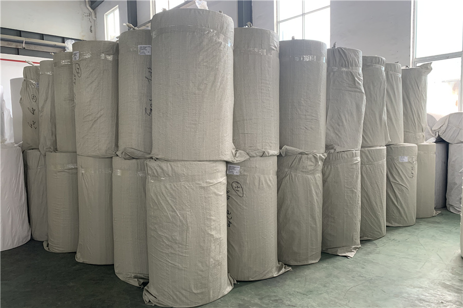 Manufacturer Supplier 100% Polyester Nonwoven Interlining Backing Fabric Tear Away Best Paper for Embroidery Backing Paper