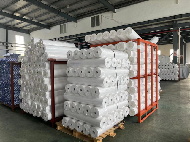 100% Polyester Chemical Bonding Embroidery Interlining for Peru Market 1100h 100g